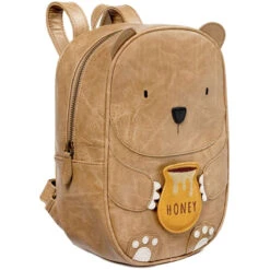 Little Who Rucksack Größer Bär Karl 8 Little Who Rucksack Größer Bär Karl -Geschäft Für Babyprodukte rucksack nilpferd fridolin 42